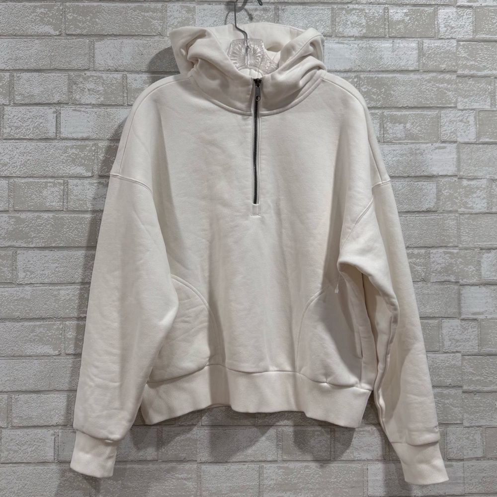 VUORI Restore Half Zip Women’s Hoodie In White - Size - Medium